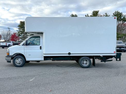 New 2025 Chevrolet Express 3500 1WT w/ Power Convenience Package image 4