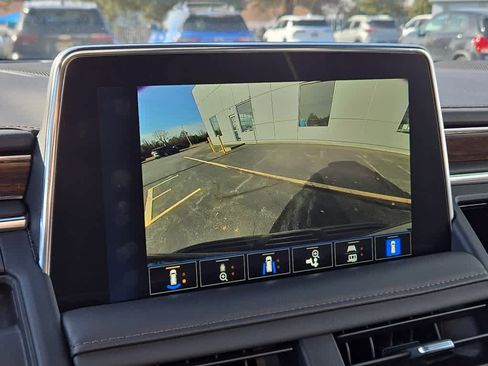 Used 2023 Chevrolet Tahoe High Country image 18