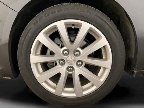 Used 2015 Chevrolet Malibu LT image 19