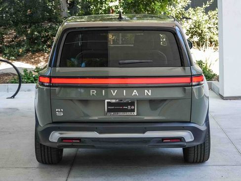 Used 2024 Rivian R1S Launch Edition Quad AWD/4WD image 5