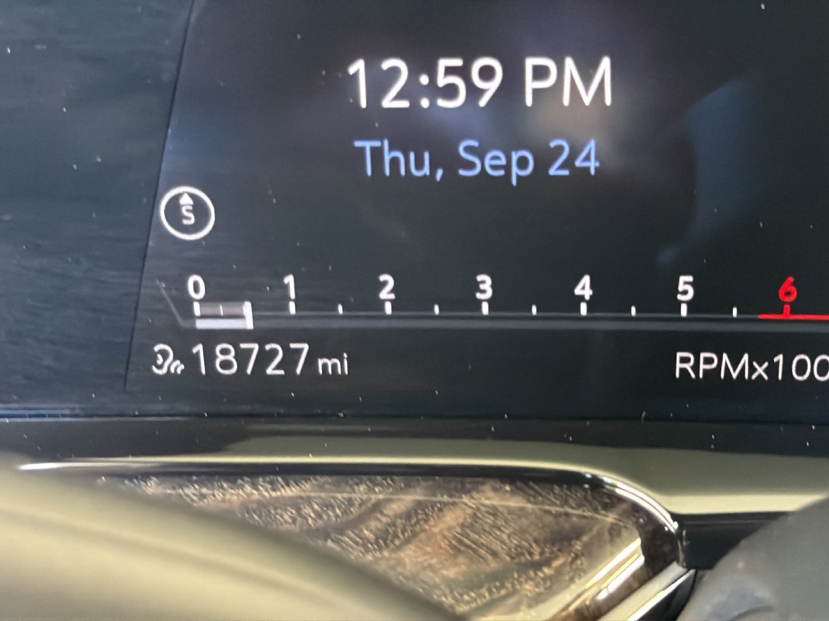 Certified 2022 Cadillac Escalade Premium Luxury RWD image 26