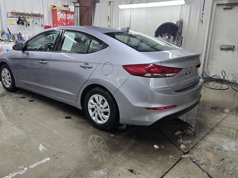Used 2017 Hyundai Elantra SE image 4