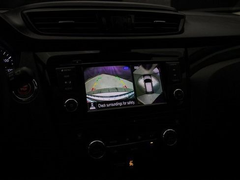 Used 2022 Nissan Rogue Sport SL w/ Premium Package image 35