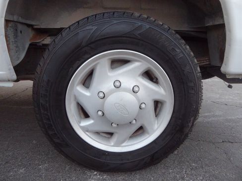 Used 2009 Ford E-350 and Econoline 350 XL image 26