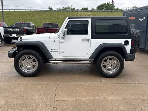 Used 2015 Jeep Wrangler Sport w/ Quick Order Package 24S AWD/4WD image 8