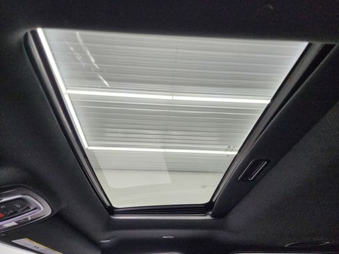 Used 2025 RAM 3500 Laramie image 13