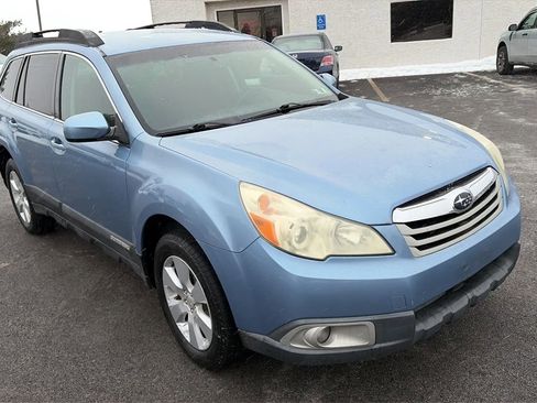 Used 2011 Subaru Outback 2.5i Premium w/ All-Weather Pkg image 19