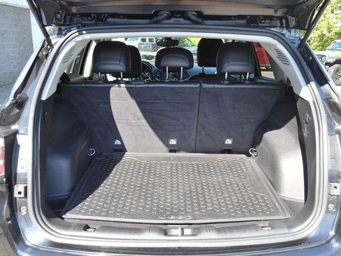 Used 2020 Jeep Compass Latitude w/ Cold Weather Group image 37