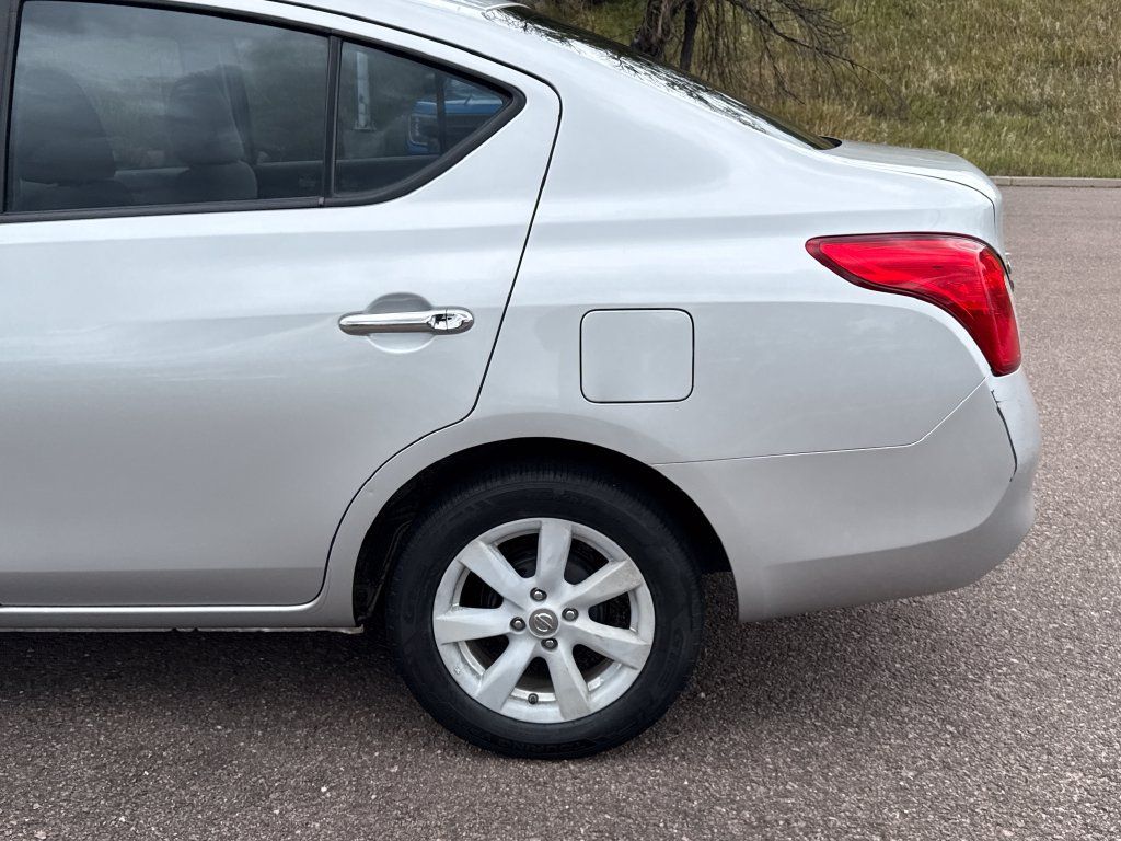 Used 2012 Nissan Versa FWD image 35