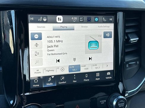 Used 2024 RAM 1500 Laramie image 17