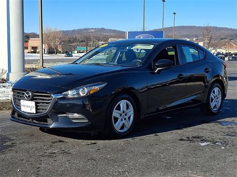 Used 2017 MAZDA MAZDA3 Sport image 3