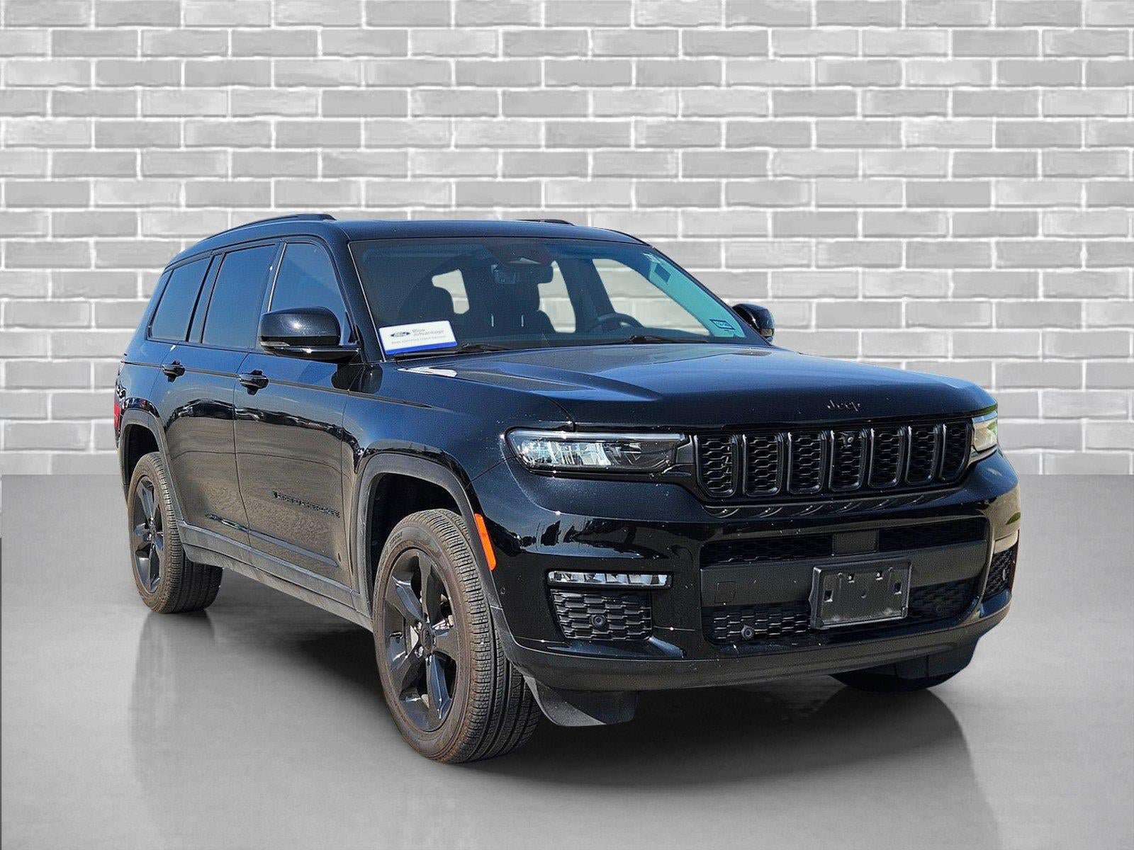 Used 2023 Jeep Grand Cherokee L Limited w/ Luxury Tech Group II AWD/4WD image 3