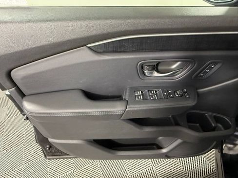 Used 2024 Honda Pilot Elite image 14