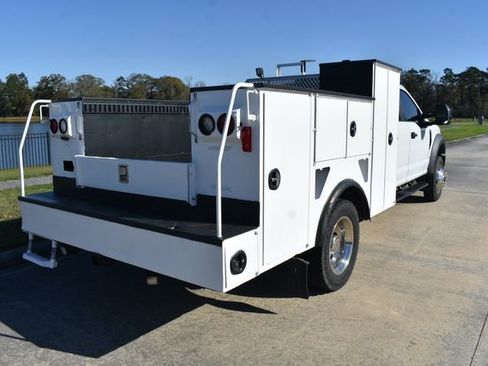 Used 2018 Ford F450 XL w/ Power Equipment Group image 5