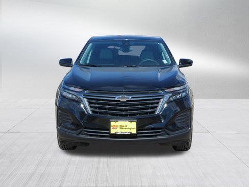 Used 2024 Chevrolet Equinox LS w/ LS Convenience Package AWD/4WD image 2