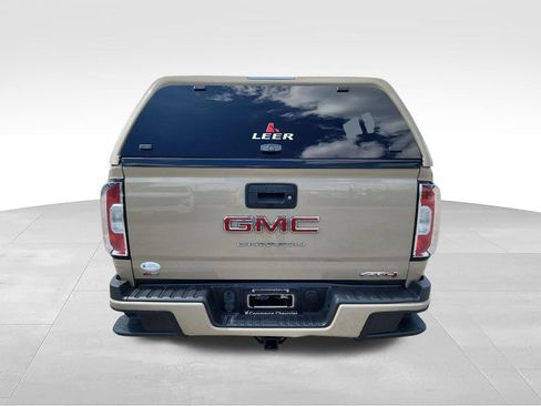 Used 2022 GMC Canyon AT4 w/ Trailering Package AWD/4WD image 8