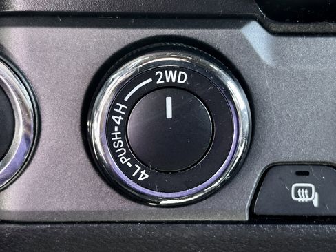 Used 2021 Toyota Tacoma TRD Off-Road image 31