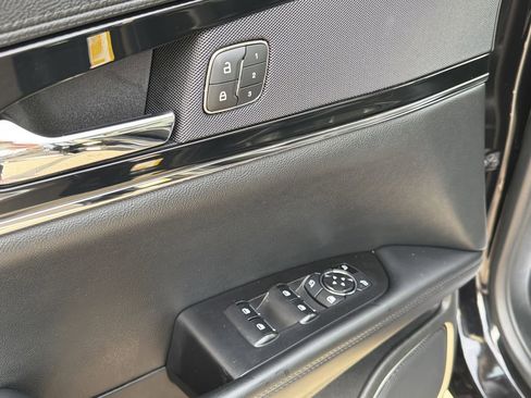 Used 2023 Lincoln Nautilus Reserve image 25