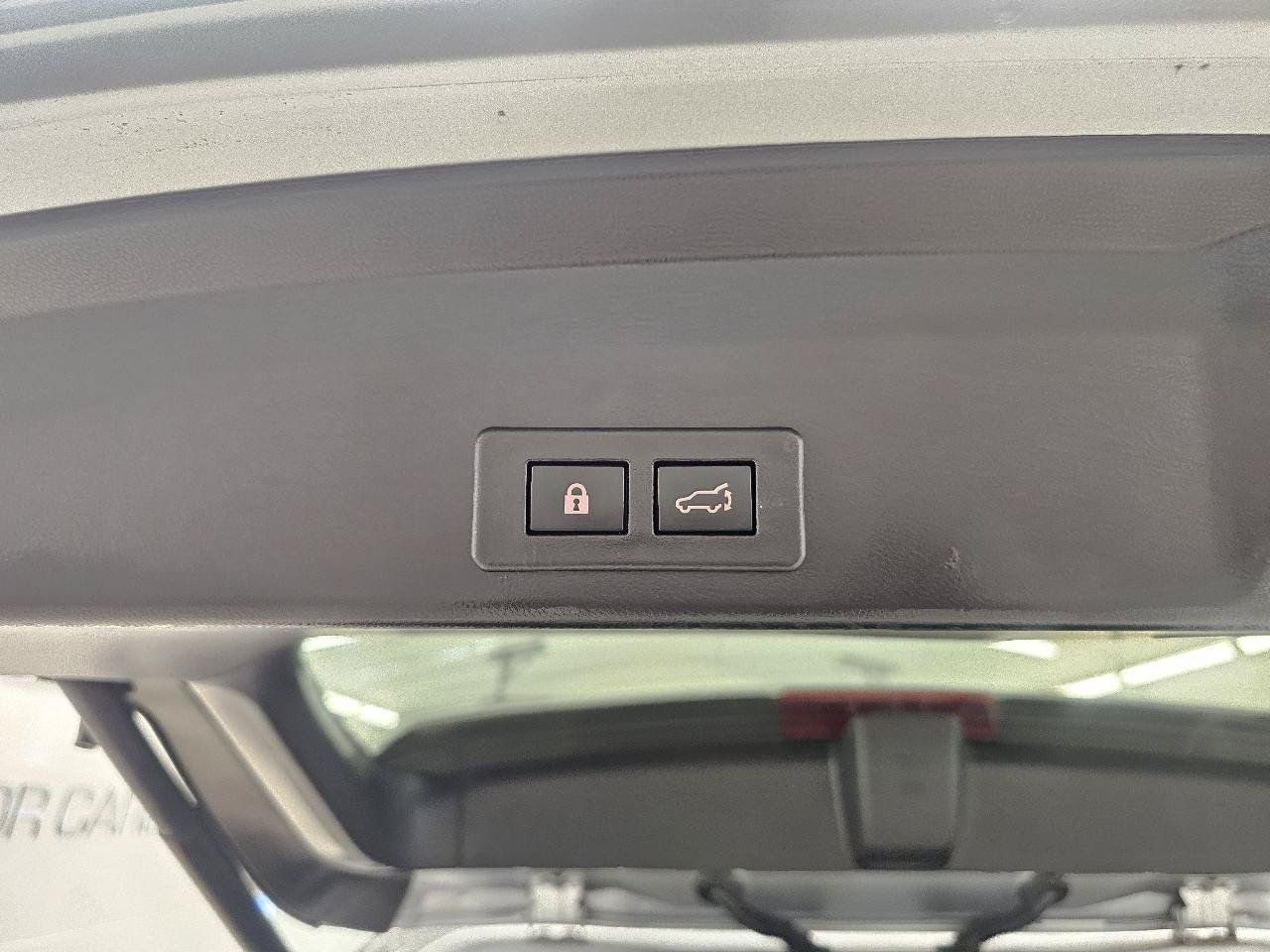 Used 2023 Subaru Ascent Touring AWD/4WD image 8