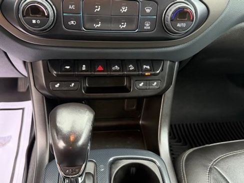 Used 2022 Chevrolet Colorado Z71 image 27