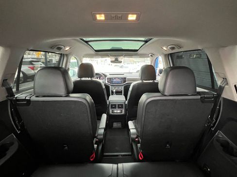 Used 2019 Volkswagen Atlas SEL image 9