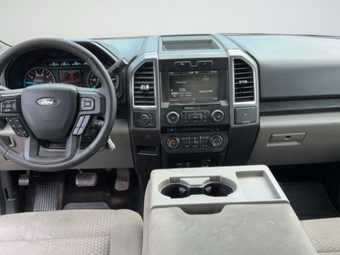 Used 2015 Ford F150 XLT w/ Equipment Group 301A Mid RWD image 9