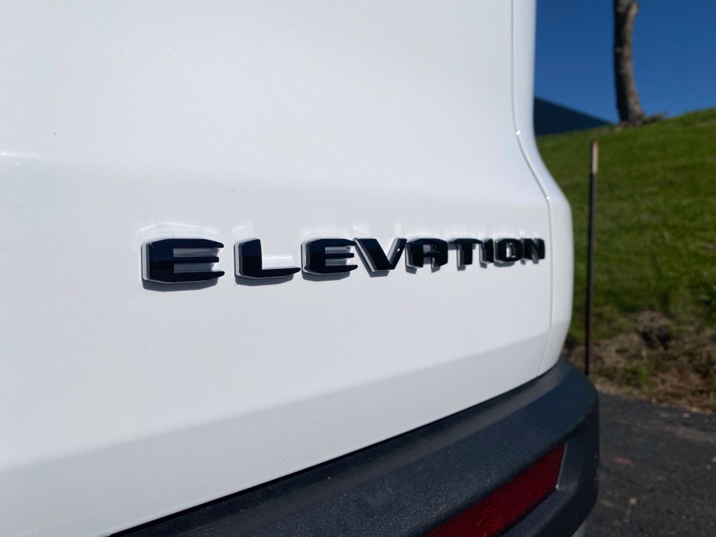 Used 2025 GMC Acadia Elevation FWD image 25