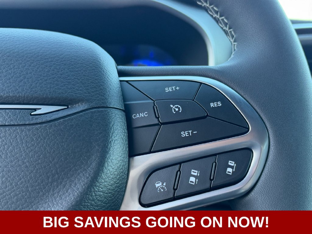 New 2027 Chrysler Pacifica Select FWD image 16