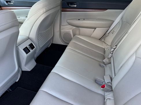 Used 2013 Subaru Outback 3.6R Limited image 14