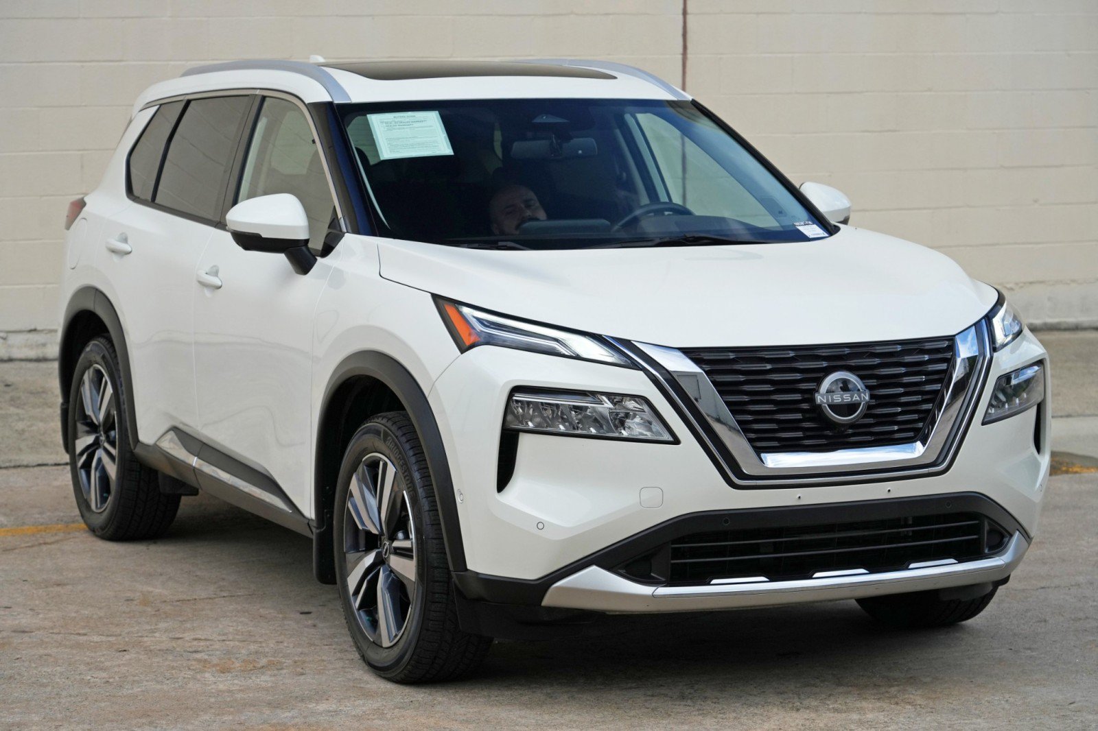 Used 2023 Nissan Rogue Platinum FWD image 51