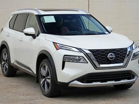 Used 2023 Nissan Rogue Platinum FWD image 51