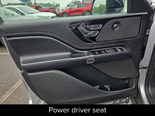 Certified 2020 Lincoln Aviator Reserve w/ Equipment Group 201A AWD/4WD image 13