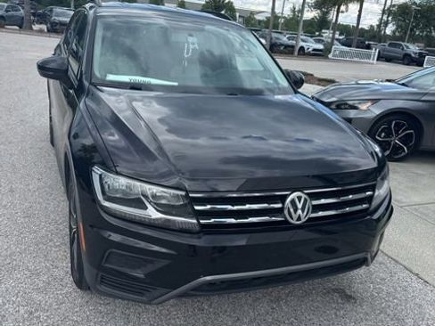Used 2021 Volkswagen Tiguan S FWD image 2