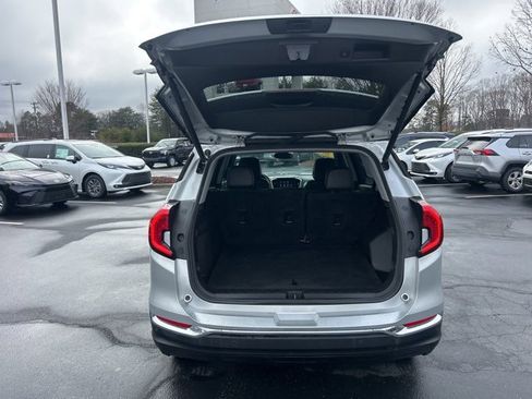 Used 2022 GMC Terrain SLT image 7