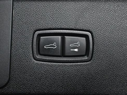 Used 2021 Porsche Cayenne AWD/4WD image 29