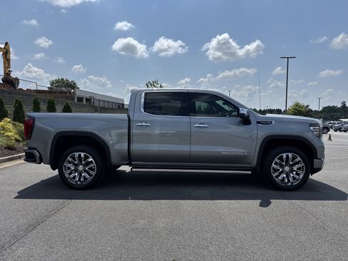 New 2026 GMC Sierra 1500 Denali w/ Denali Reserve Package image 11