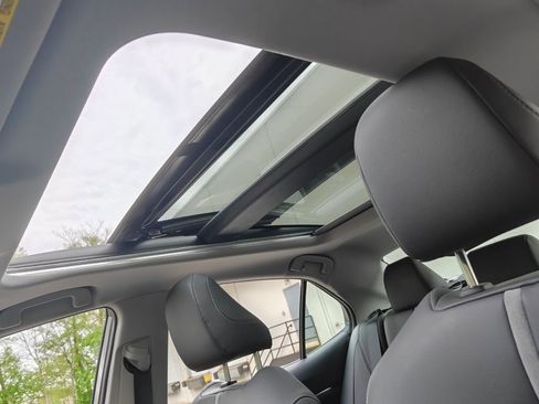 Used 2018 Toyota Camry XSE FWD image 15
