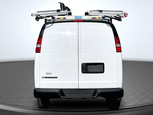Used 2022 Chevrolet Express 2500 w/ Driver Convenience Package image 5