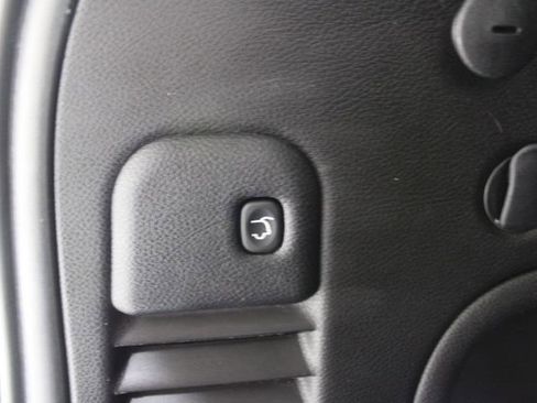 Used 2022 Jeep Grand Cherokee Limited w/ Trailer Tow Group IV image 17