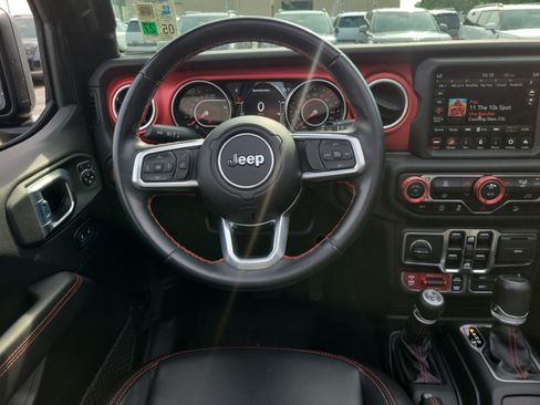 Used 2021 Jeep Wrangler Unlimited Rubicon AWD/4WD image 10
