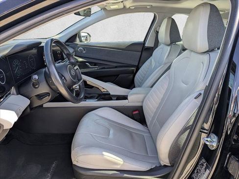 Used 2023 Hyundai Elantra Limited FWD image 17