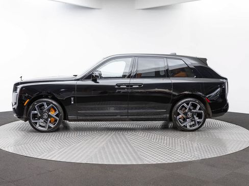 New 2027 Rolls-Royce Cullinan Black Badge AWD/4WD image 3
