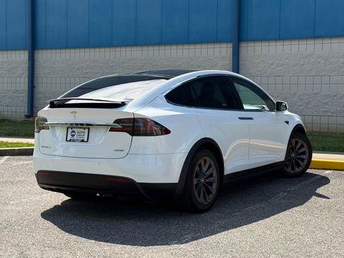 Used 2018 Tesla Model X 100D AWD/4WD image 5