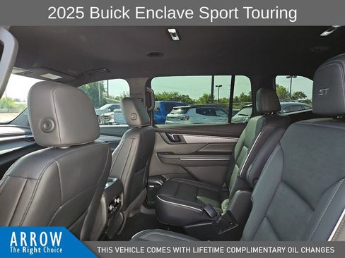 Used 2025 Buick Enclave Sport Touring w/ Power Package FWD image 19