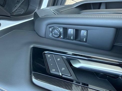 Used 2025 GMC Yukon XL Elevation RWD image 27