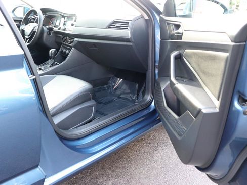 Used 2020 Volkswagen Jetta SE FWD image 15