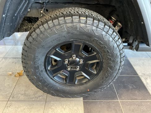 Used 2022 Jeep Gladiator Mojave w/ Cold Weather Group image 8