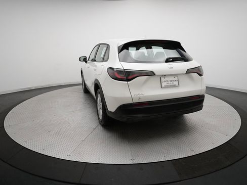 Certified 2023 Honda HR-V LX image 33