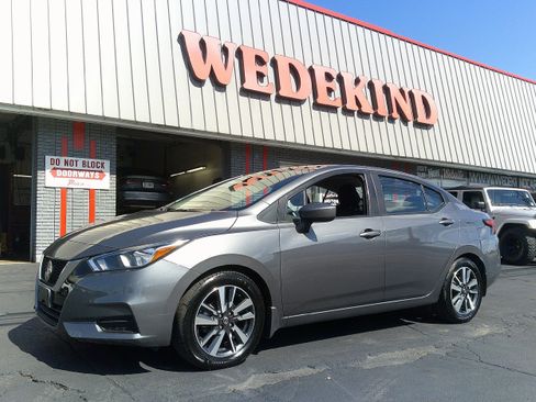 Used 2022 Nissan Versa SV w/ Trunk Package image 1