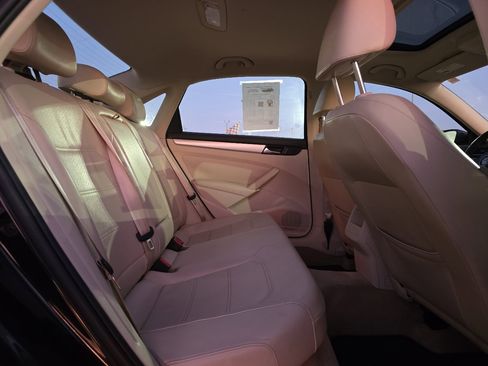 Used 2012 Volkswagen Passat 2.5 SE image 22